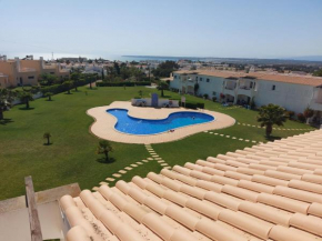 Apartamento no Condomínio Baia Village com Piscina